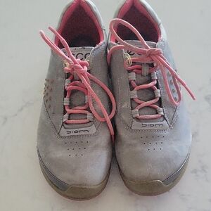 Ecco Biom Gray and Pink Athletic Shoes Golf Shoes 7.5